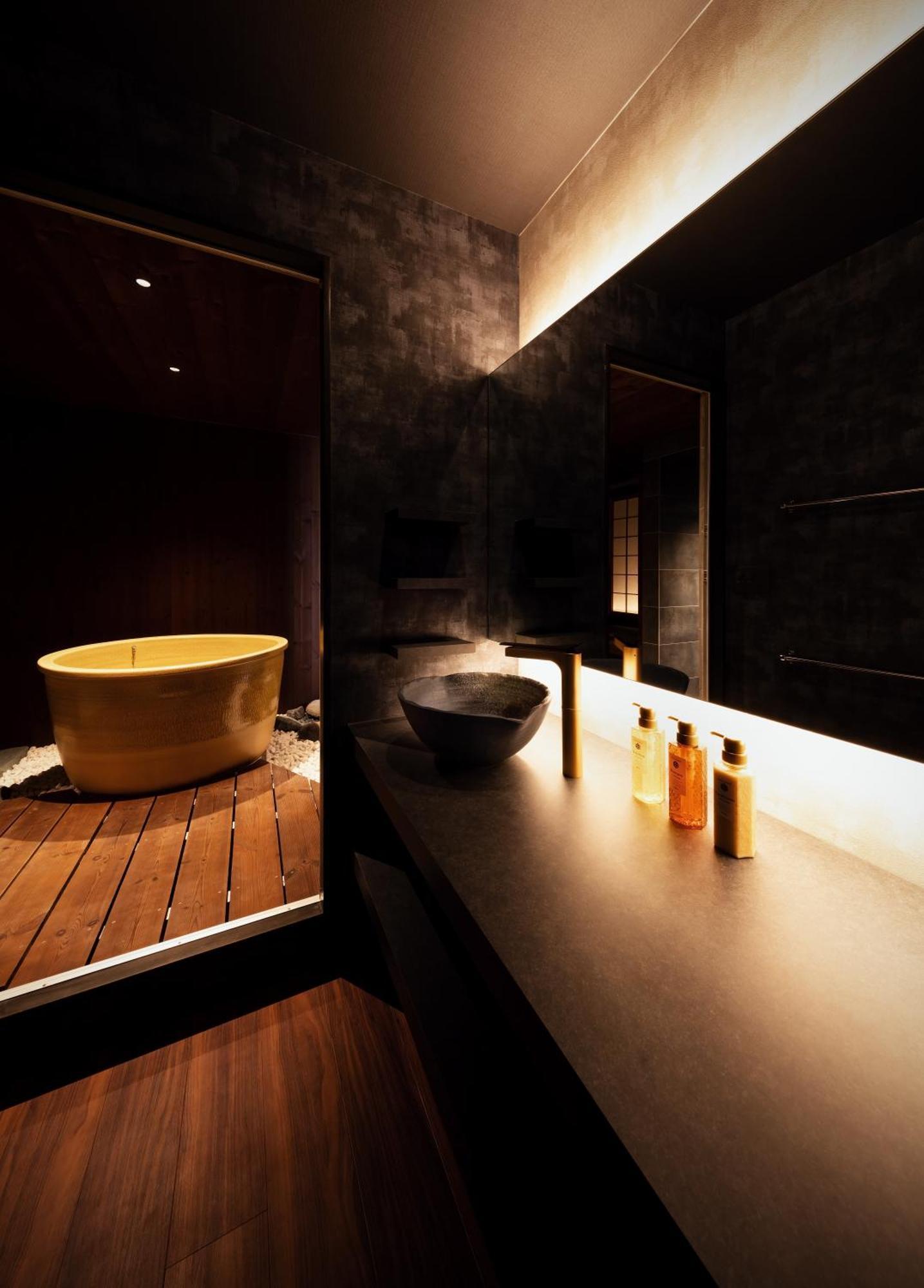 Вілла 古今 天下茶屋 With A Private Parking Lot And A Half Open-Air Bath And Direct To Kix Осака Екстер'єр фото